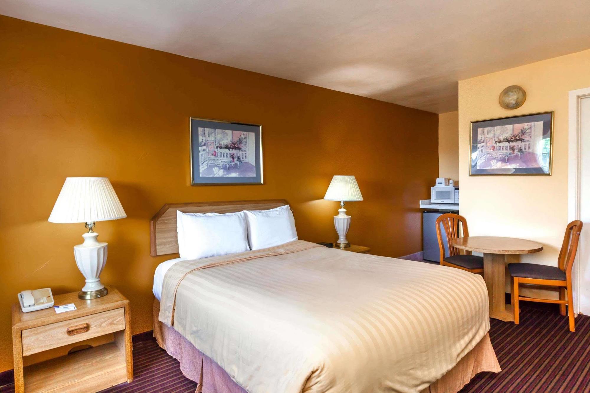 University Inn At San Luis Obispo Exteriör bild