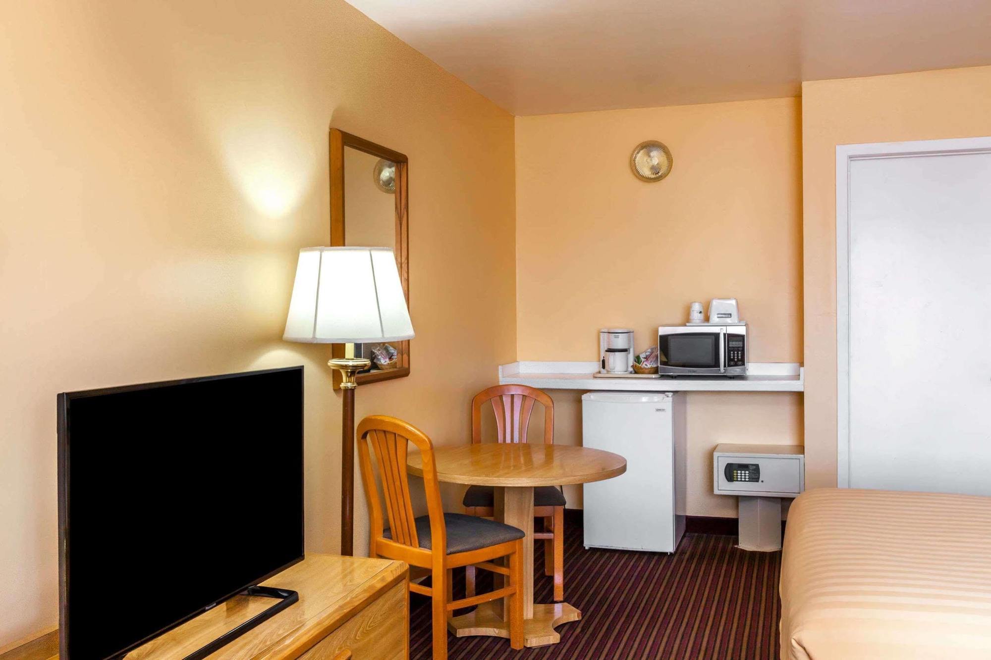 University Inn At San Luis Obispo Exteriör bild